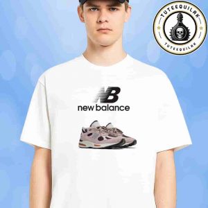 New Balance 991v2 Grape Sorbet Sneaker T-Shirt