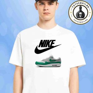 Nike Air Max 1 Essential Evergreen Aura Sneaker T-Shirt